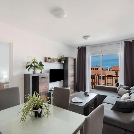 Gabriela Apartman Candelaria